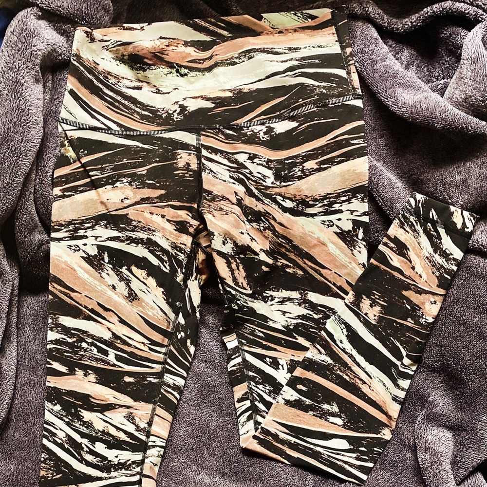 Lululemon Wunder Under